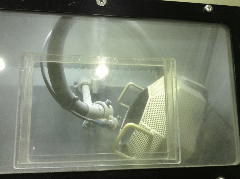 バレルカゴ内臓直圧式サンドブラスト機（キャビネット・集塵装置一体型）